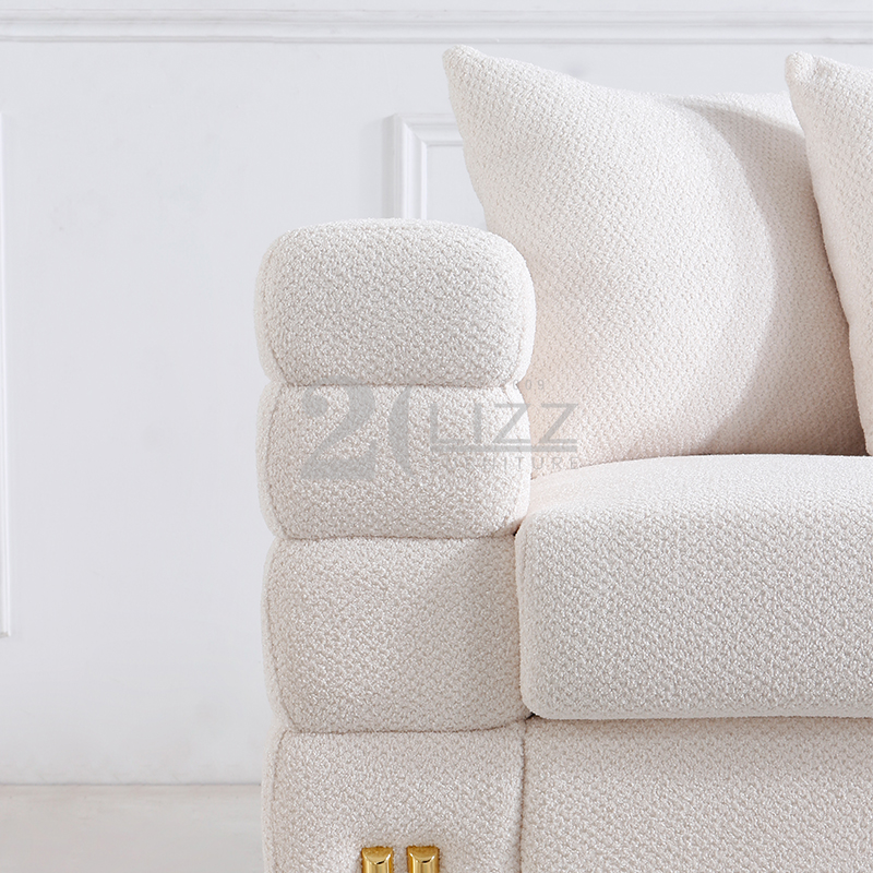 Sofá de tela de lujo contemporáneo con patas doradas