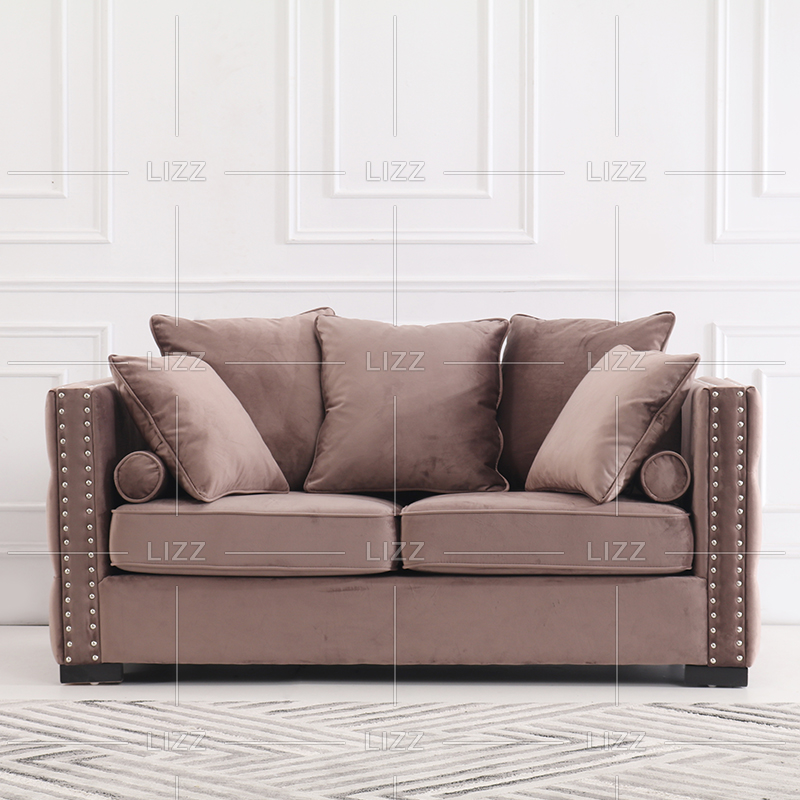 Cómodo sofá moderno de tela Chesterfield